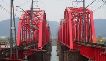 土木遺産⑯南海本線紀ノ川橋梁－時代の異なる2つの鋼トラス橋を比べ見る