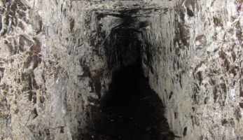 土木遺産㉟　西野水道－農民の力で掘り上げた220mの放水路トンネル